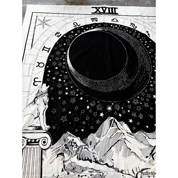 The Moon Tarot Card Tapestry Black White XVIII Wolf Zodiac Wall Hanging 74x57 - Picture 5 of 12